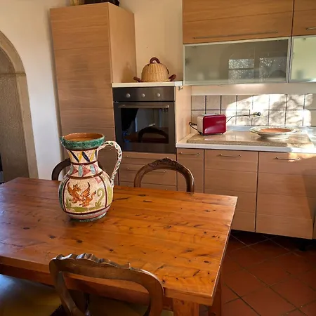 בית נופש With A Great Fenced Garden In The Tuscan Countryside צ'צ'ינה